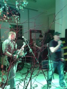 945962_505444626177299_156290418_n